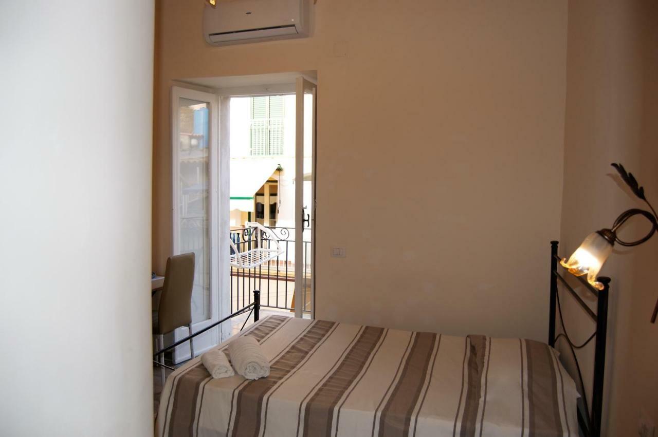 Couette-café The Tower Tropea